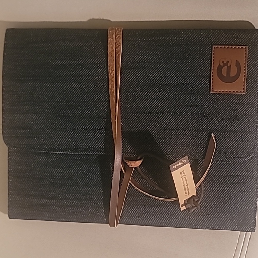 PRESIDIO Collection Travel Organizer - NWT